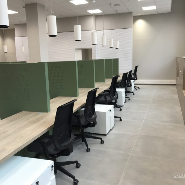 Bureaux, accueil, rangements sur-mesure