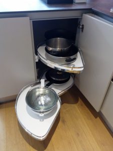 Solution de rangement dans les angles de cuisine