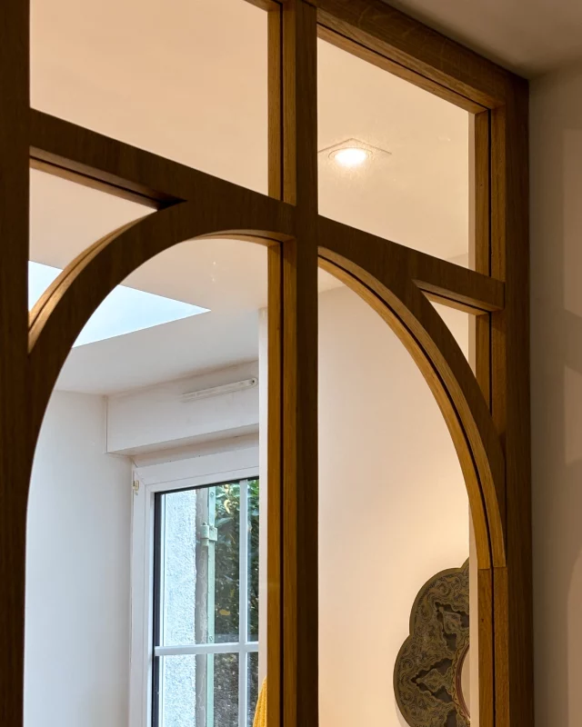 Parce que chaque projet mérite du sens, chaque détail compte. 

Chez Creativ Mobilier, rien n’est laissé au hasard : textures, matériaux, finitions… tout est pensé pour s’intégrer parfaitement à votre intérieur.

Nous concevons et fabriquons pour les particuliers tous types de meubles sur mesure : bibliothèques, bureaux, meubles TV, meubles d’entrée, dressings, verrières, salles de bain, etc.

Plus de photos dans notre magazine : lien en bio ! 

#CreativMobilier #MobilierSurMesure #AménagementIntérieur #SavoirFaireFrançais #MadeInAnjou #MobilierDesign #SurMesure #DécorationIntérieure