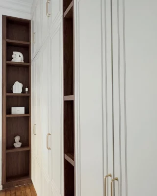 ✨ Élégance, fonctionnalité et savoir-faire ✨

Laissez-vous inspirer par ce dressing signé Creativ Mobilier : un espace imaginé par nos architectes d’intérieur et entièrement fabriqué dans notre atelier.

Chaque détail, chaque finition, chaque matériau a été pensé pour créer un dressing aussi raffiné que fonctionnel.

Du concept à la pose, chaque projet est pensé pour refléter votre style et sublimer votre intérieur 🤍

Envie d’un agencement unique ?
 📞 02 41 54 59 00
Lien en bio

#Agencement #SurMesure #Mobilier #Dressing #DesignIntérieur #SavoirFaireFrançais #HomeDesign #DécorationIntérieure #InspirationMaison