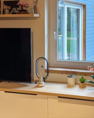 Chaque réalisation est unique et c’est ce qui nous inspire au quotidien.

Ce meuble TV en est la preuve : design, adaptation et savoir-faire au millimètre.
Chaque détail compte. 

Envie de transformer votre intérieur ?
📞 02 41 54 59 00
Lien en bio

#Agencement #SurMesure #MobilierDesign #MeubleTV #DécorationIntérieure #HomeDesign #SavoirFaireFrançais  #InspirationMaison